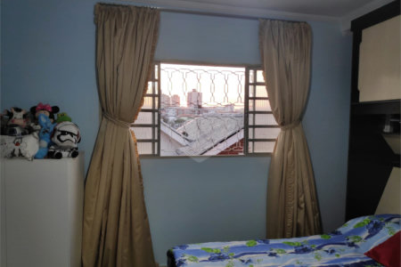 Casa à venda com 3 quartos, sendo 1 suíte, em Vila Nivi, São Paulo, SP