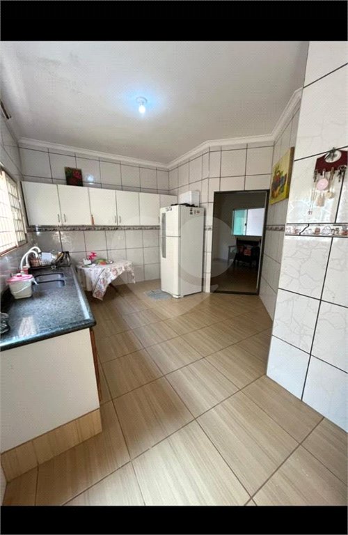 Casa à venda com 5 quartos, sendo 3 suítes,  em Jardim Novo Aeroporto, Três Lagoas, MS