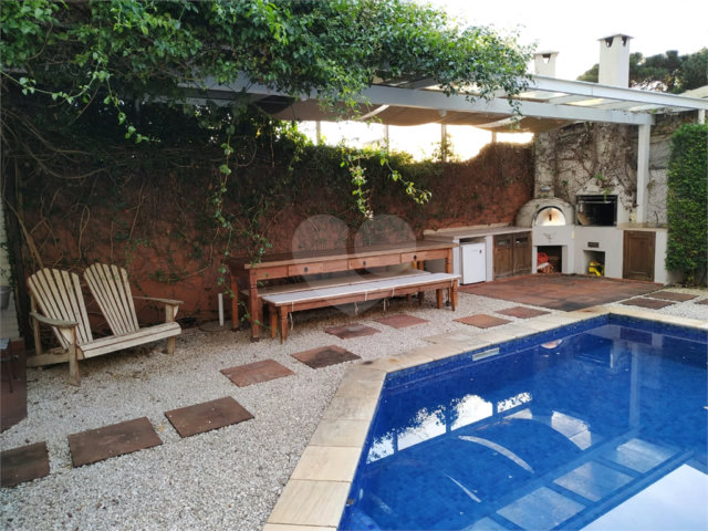 Casa à venda com 3 suítes em Interlagos, São Paulo, SP