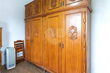 Sobrado à venda com 3 quartos, sendo 1 suíte, em Vila Paulicéia, São Paulo, SP