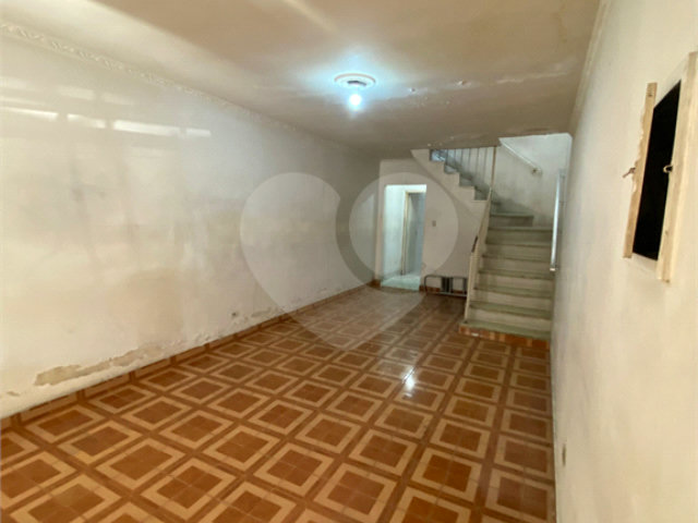 Sobrado à venda com 4 quartos em Parque Edu Chaves, São Paulo, SP