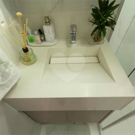 Apartamento à venda com 3 quartos, sendo 1 suíte,  em Vila Olímpia, São Paulo, SP