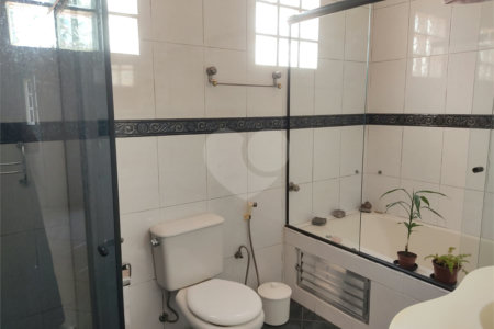 Sobrado à venda com 3 quartos, sendo 1 suíte, em Santo Amaro, São Paulo, SP