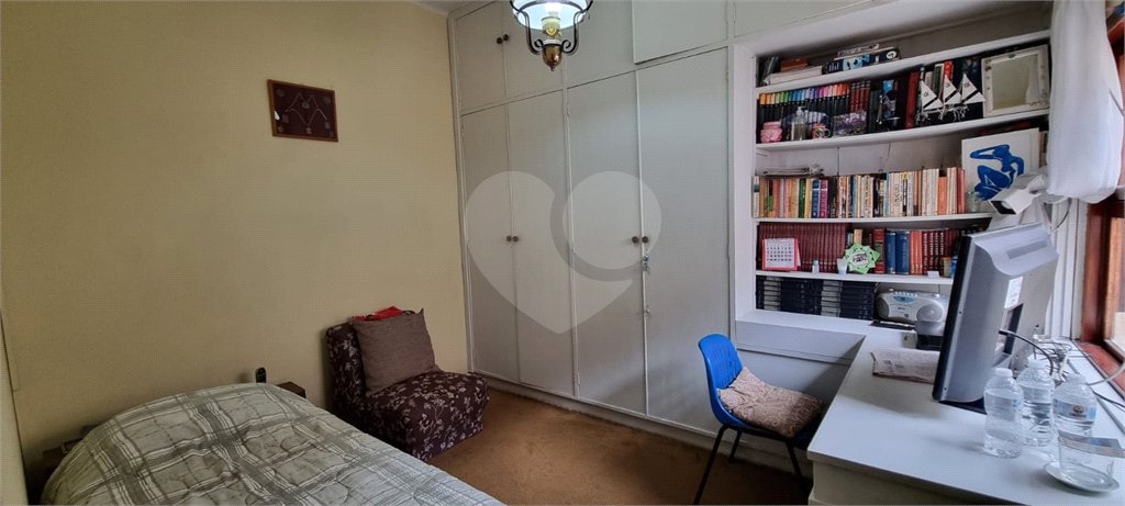 Sobrado à venda com 4 quartos, sendo 1 suíte,  em Água Branca, São Paulo, SP
