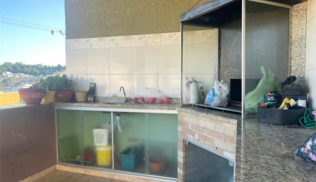 Casa à venda com 3 quartos, sendo 1 suíte,  em Recreio Maristela, Atibaia, SP