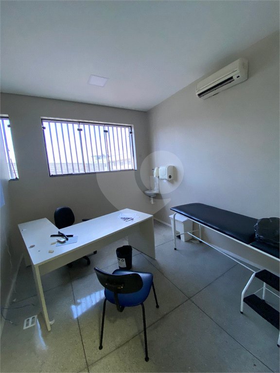 Salão para alugar em Vila Romanópolis, Ferraz de Vasconcelos, SP