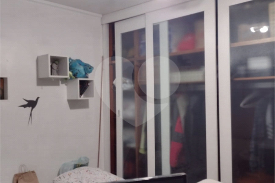 Casa à venda com 4 quartos, sendo 2 suítes, em Vila Gustavo, São Paulo, SP