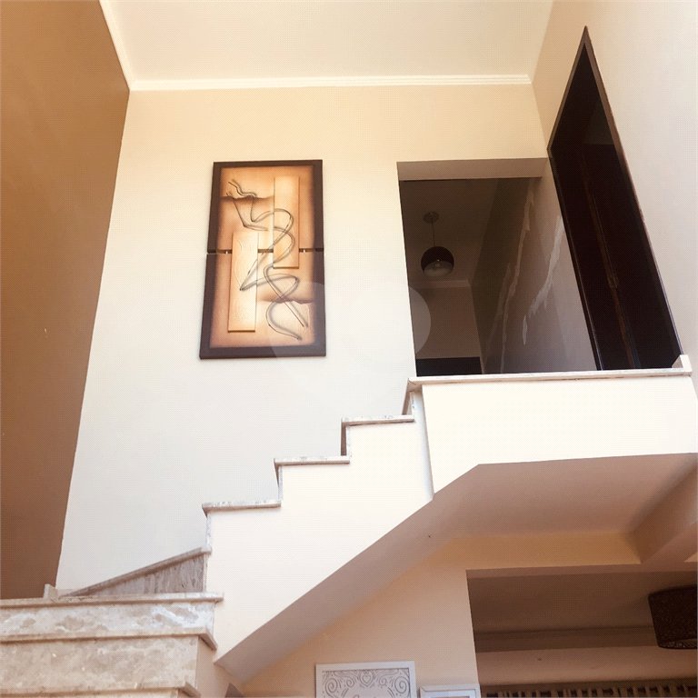 Sobrado à venda com 3 quartos, sendo 1 suíte, em Jardim Peri, São Paulo, SP