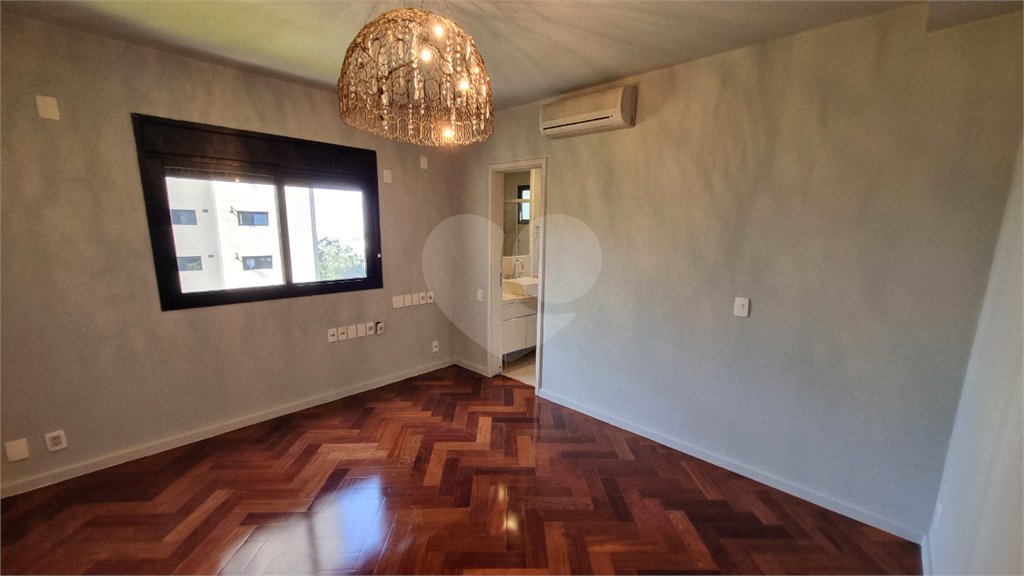 Apartamento para alugar com 6 quartos, sendo 4 suítes,  em Panamby, São Paulo, SP