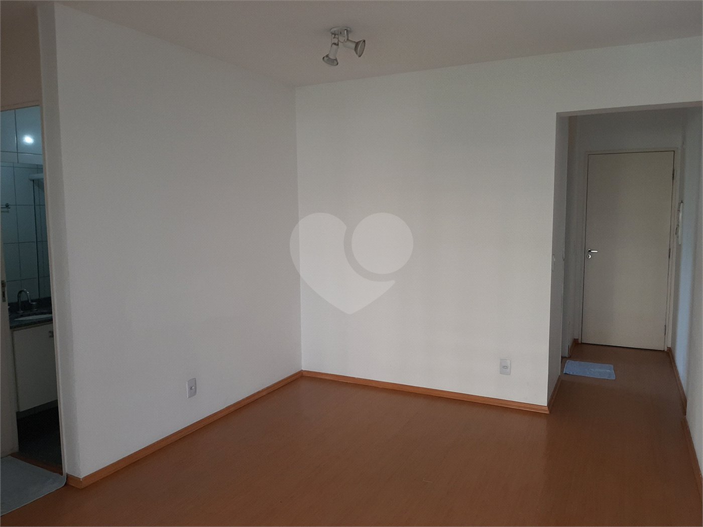 Apartamento à venda ou para alugar com 3 quartos, sendo 1 suíte,  em Vila Suzana, São Paulo, SP