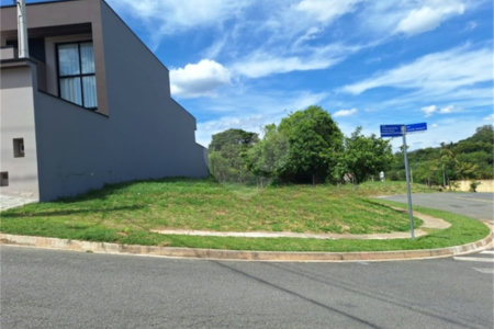 Terreno à venda com 1 suíte em Pinheirinho, Vinhedo, SP