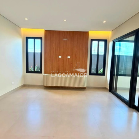 Casa à venda com 3 quartos, sendo 3 suítes, no condomínio Villa Dumont, Três Lagoas - MS
