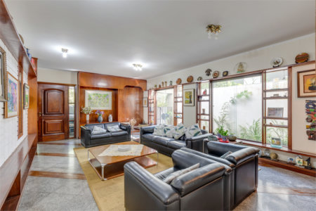 Casa à venda com 4 suítes no condomínio Granja do Morumbi, São Paulo - SP
