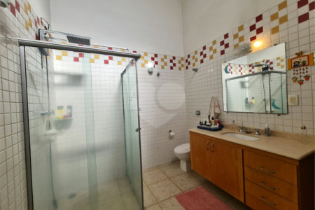 Casa Térrea à venda com 4 quartos, sendo 2 suítes, em Interlagos, São Paulo, SP