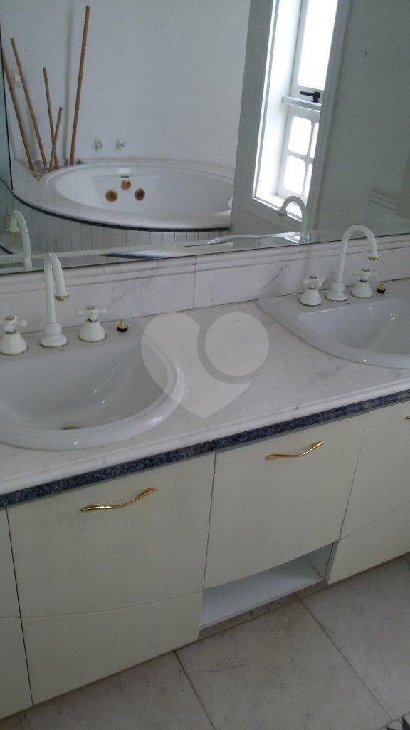 Casa à venda ou para alugar com 4 suítes no condomínio Chácara Francesa, São Paulo - SP