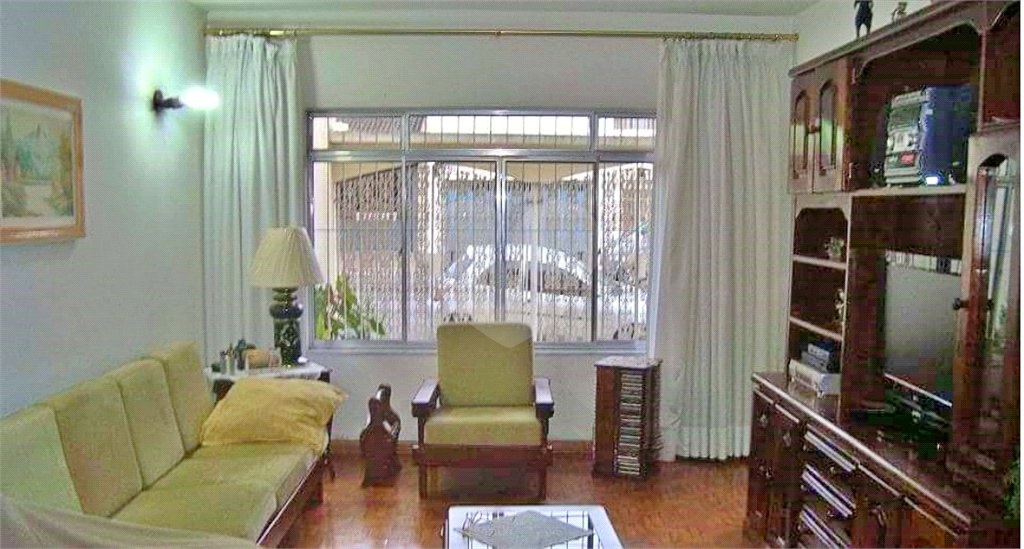 Casa à venda com 3 quartos, sendo 1 suíte,  em Jardim Aeroporto, São Paulo, SP