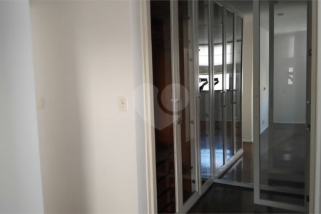 Apartamento à venda ou para alugar com 3 quartos, sendo 1 suíte, em Itaim Bibi, São Paulo, SP