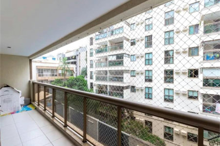 Apartamento à venda com 4 quartos, sendo 1 suíte,  em Tijuca, Rio de Janeiro, RJ