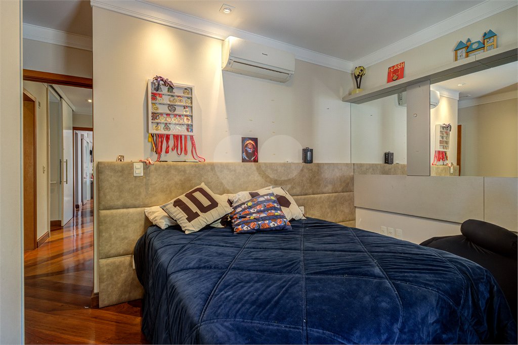 Casa à venda com 3 suítes no condomínio Villa Splendore, São Paulo - SP