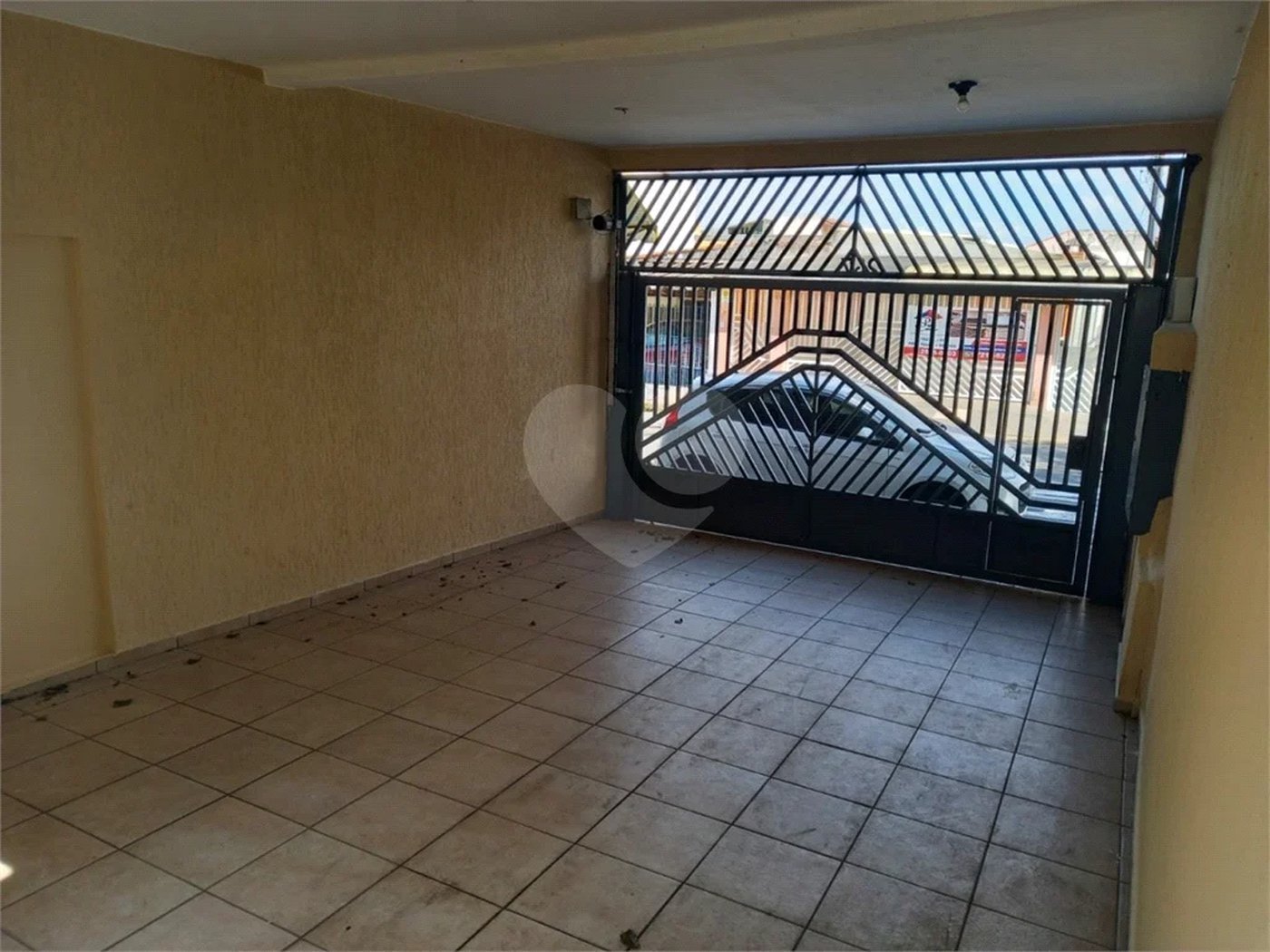 Casa com 147m² , 2 dormitórios , sendo 1 suíte , 2 vagas , à venda , no Parque das Nações , em Santo André.