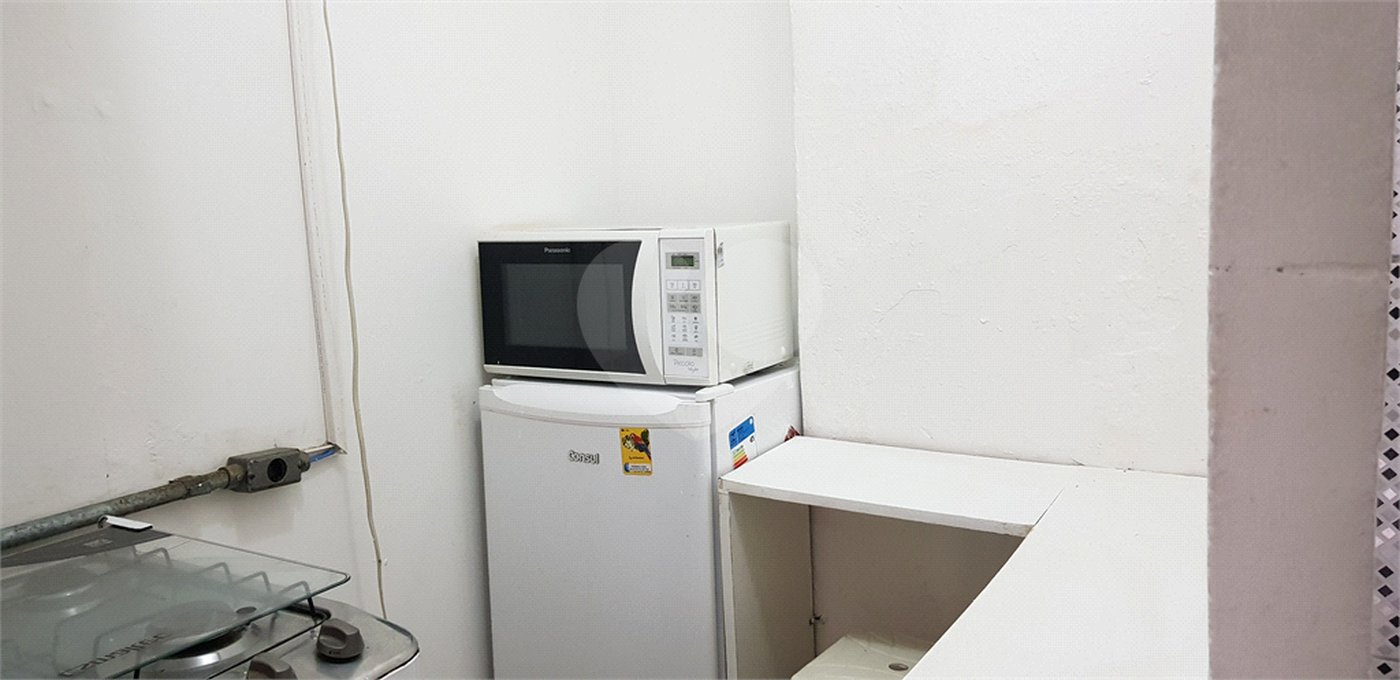 CASA TÉRREA A VENDA COM 06 APARTAMENTOS PARA LOCAÇÃO - ÓTIMO PARA INVESTIDOR - PRAÇA ARVORE