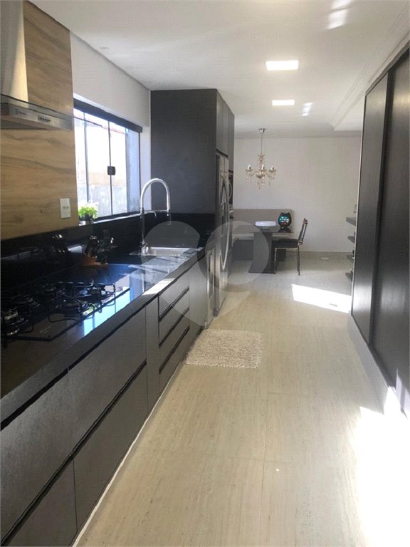 Casa para alugar com 5 quartos, sendo 3 suítes,  em Samambaia Parque Residencial, Atibaia, SP