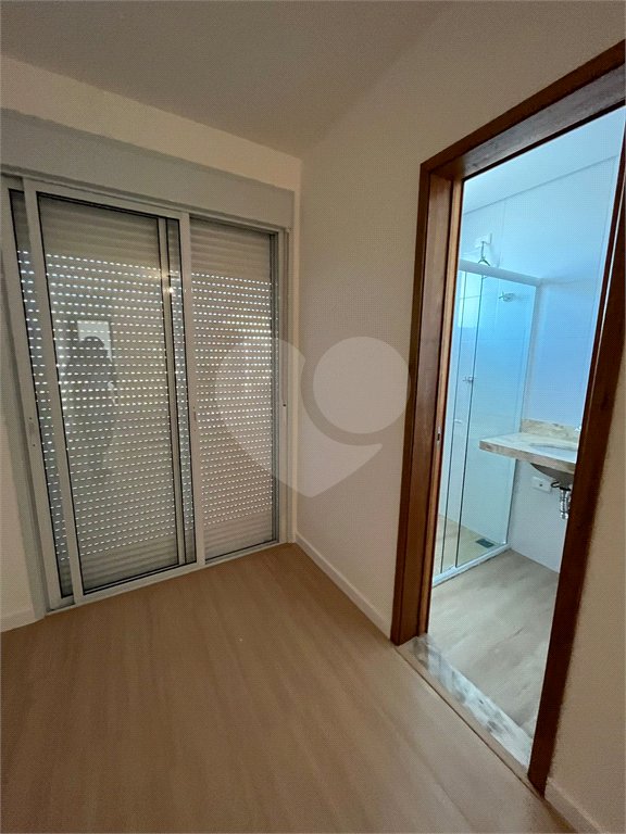 Sobrado à venda com 3 quartos, sendo 1 suíte, em Jardim Pirajussara, São Paulo, SP