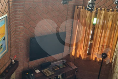 Casa à venda com 4 quartos, sendo 2 suítes, no condomínio Aruã Eco Park, Mogi das Cruzes - SP