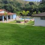 Casa à venda com 3 quartos, sendo 1 suíte, no condomínio Alpes Douro, Bom Jesus dos Perdões - SP