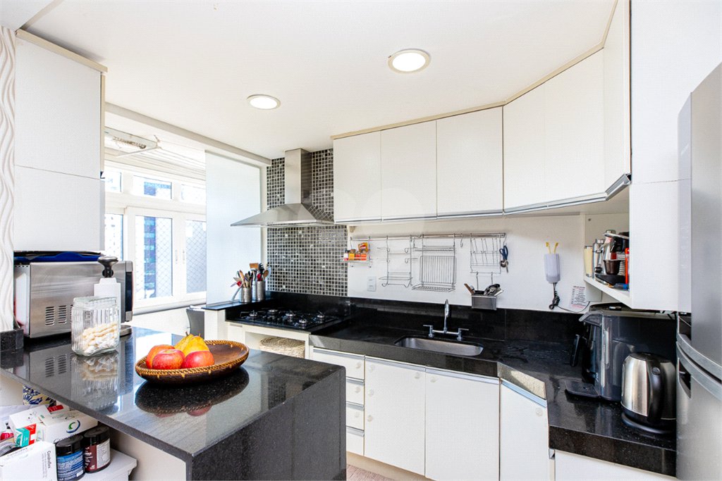 Apartamento à venda com 3 quartos, sendo 1 suíte,  em Brooklin Paulista, São Paulo, SP