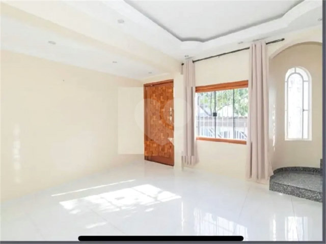 Casa à venda com 3 quartos, sendo 1 suíte,  em Vila Maria, São Paulo, SP