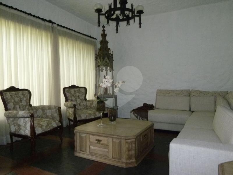 Sobrado à venda com 3 suítes em Jardim Leonor, São Paulo, SP