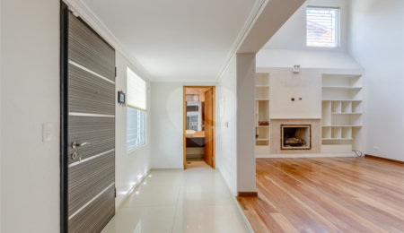 Casa à venda com 4 quartos, sendo 1 suíte,  em Alto da Boa Vista, São Paulo, SP