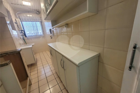 Apartamento para alugar com 3 quartos, sendo 1 suíte,  em Vila Hamburguesa, São Paulo, SP