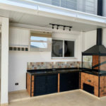 Casa à venda com 3 quartos, sendo 1 suíte, no condomínio Residencial Rio Preto Village, Atibaia - SP