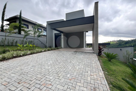 Terreno à venda com 3 suítes no condomínio Quintas da Boa Vista, Atibaia - SP