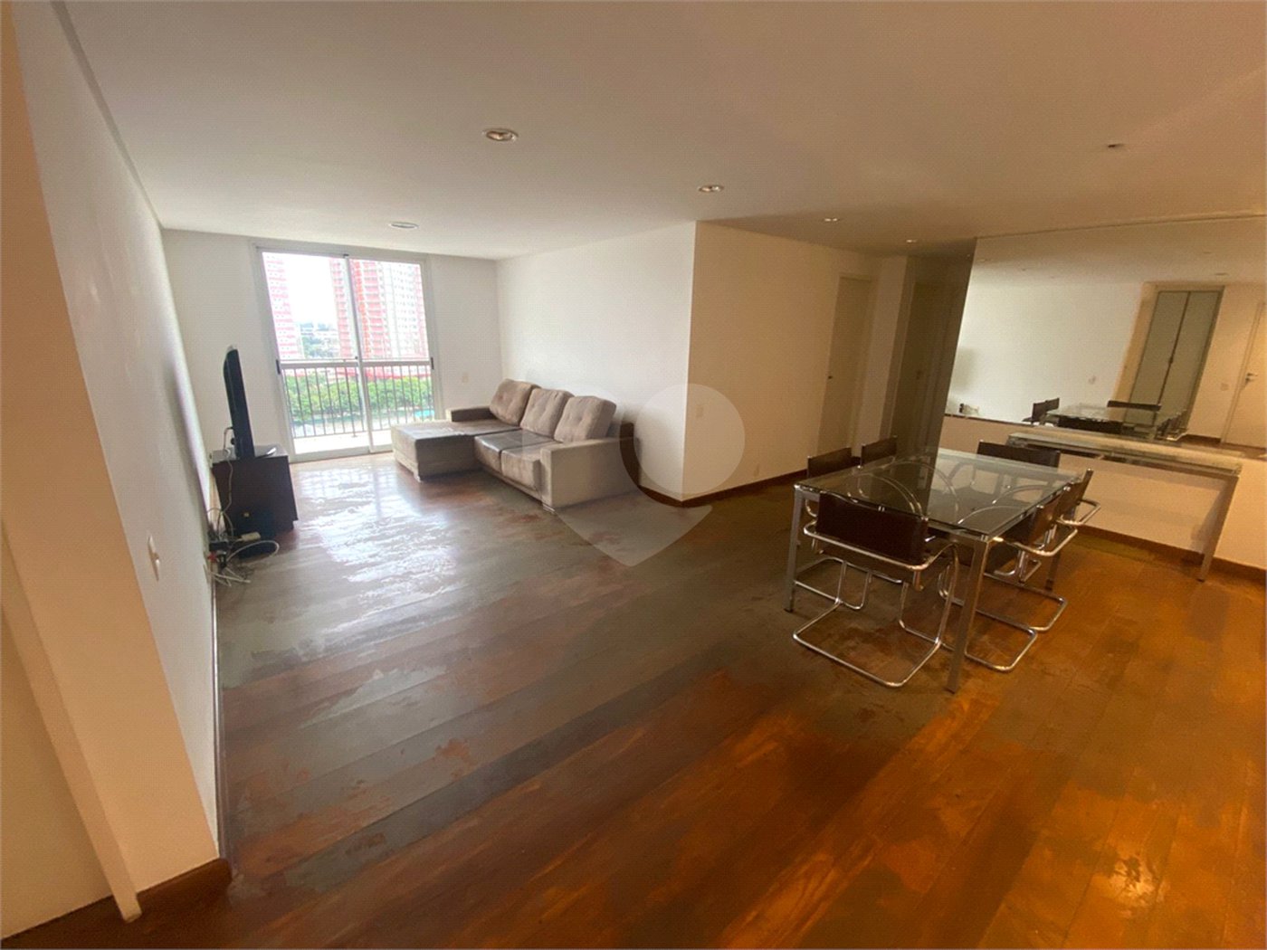 Apartamento à venda com 3 quartos, sendo 1 suíte, em Água Branca, São Paulo, SP