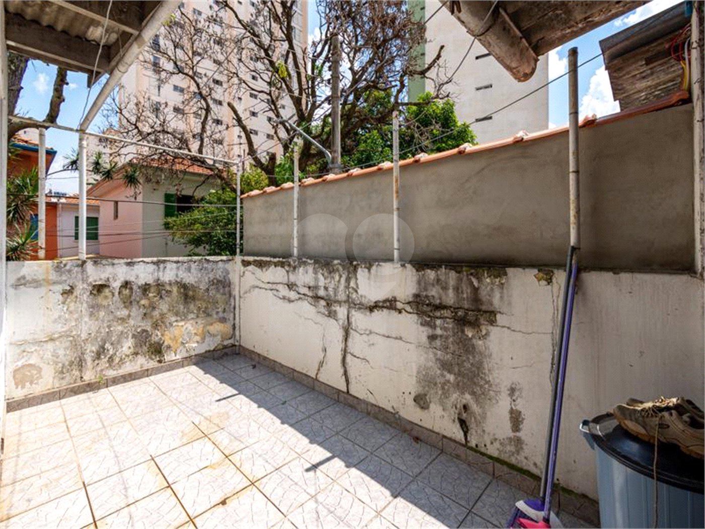 Sobrado à venda com 4 quartos, sendo 1 suíte, em Jardim das Acácias, São Paulo, SP