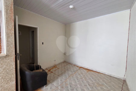 Casa à venda com 3 quartos, sendo 1 suíte, em Vila José Salem, Itapetininga, SP