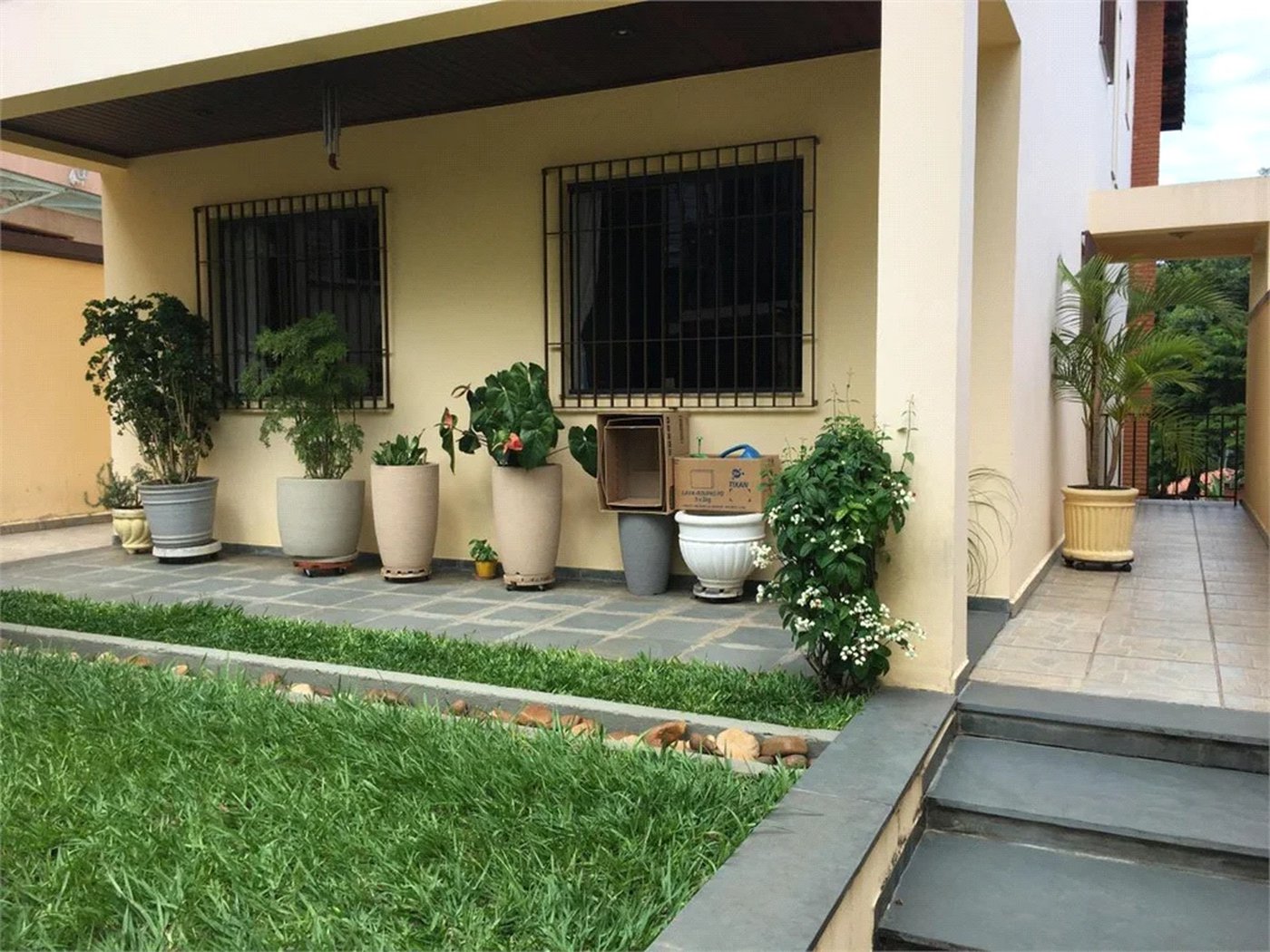 Casa à venda com 4 quartos, sendo 2 suítes, em Vila Suzana, São Paulo, SP