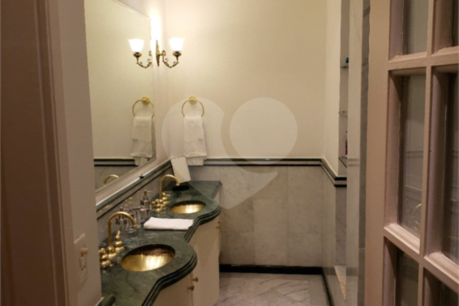 Apartamento à venda com 3 quartos, sendo 1 suíte,  em Jardim América, São Paulo, SP