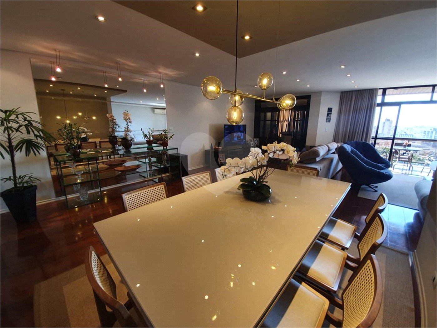 Apartamento à venda com 3 suítes no Centro, Sorocaba, SP