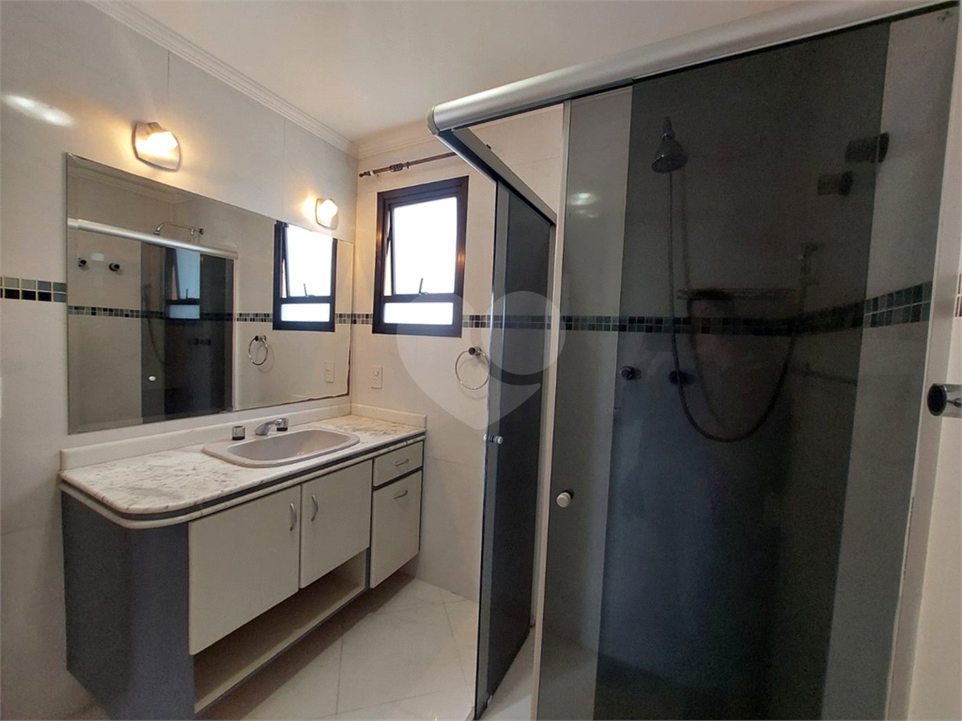 Apartamento à venda com 3 quartos, sendo 1 suíte, em Parque São Domingos, São Paulo, SP