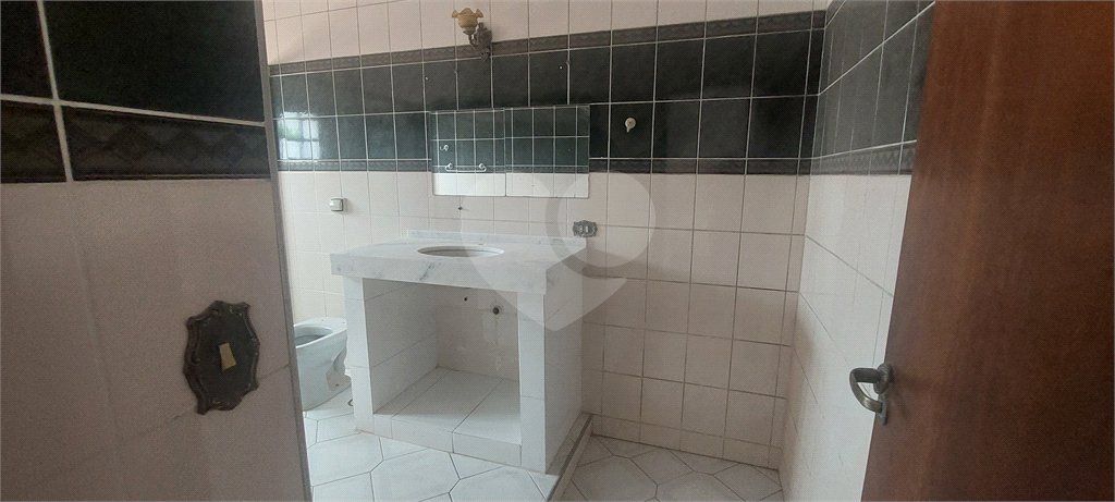 Sobrado à venda com 4 quartos, sendo 2 suítes, em Lavapés, Mairiporã, SP