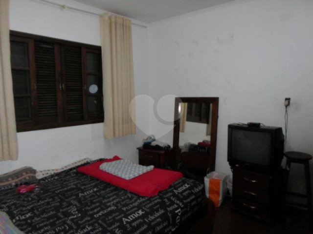 Casa à venda com 4 quartos, sendo 1 suíte,  em Santana, São Paulo, SP