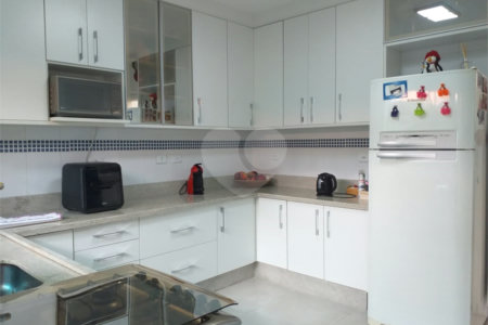 Sobrado à venda com 3 quartos, sendo 1 suíte, em Vila Mazzei, São Paulo, SP