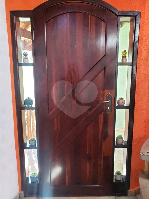 Sobrado à venda com 4 quartos, sendo 1 suíte,  em Jardim Leonor Mendes de Barros, São Paulo, SP