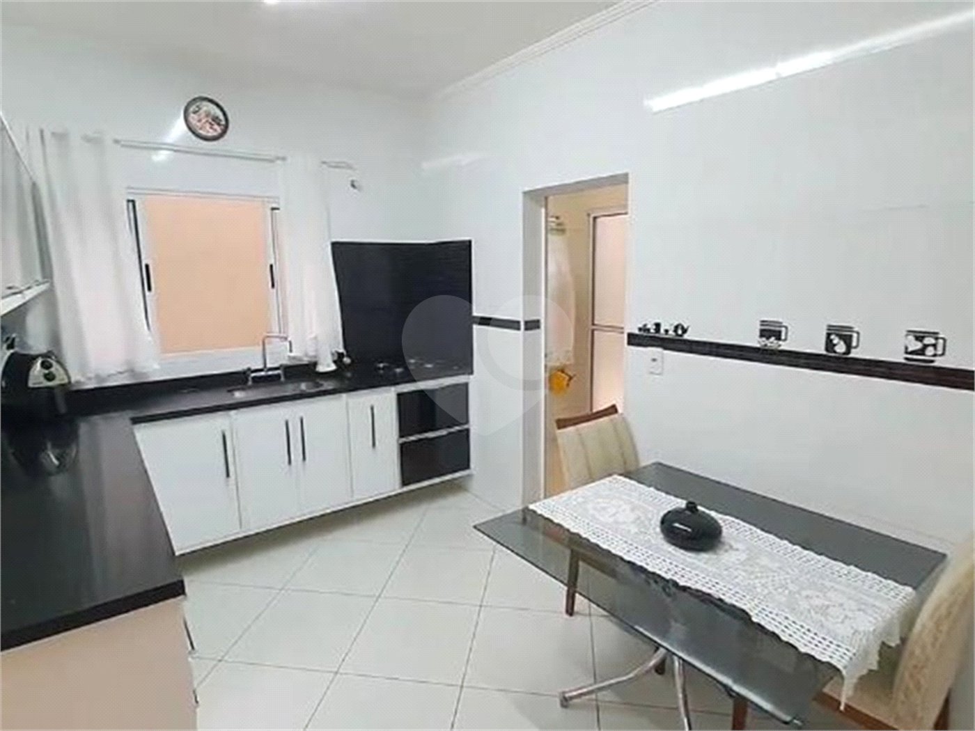 Sobrado à venda com 3 quartos, sendo 1 suíte,  em Parque Vitória, São Paulo, SP