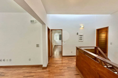 Casa à venda com 4 suítes no condomínio Recanto Impla, Carapicuíba - SP