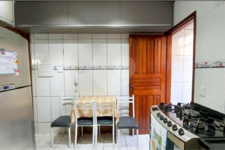 Casa à venda com 2 suítes no condomínio Residencial Sabará, São Paulo - SP